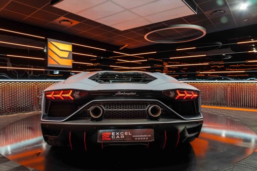 LAMBORGHINI AVENTADOR ULTIMAE LP 780-4