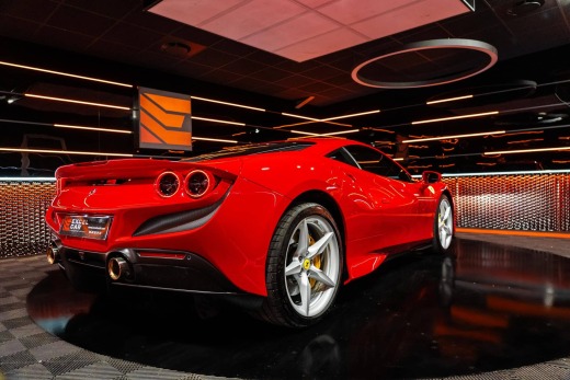 FERRARI F8 TRIBUTO 3.9 720 DCT