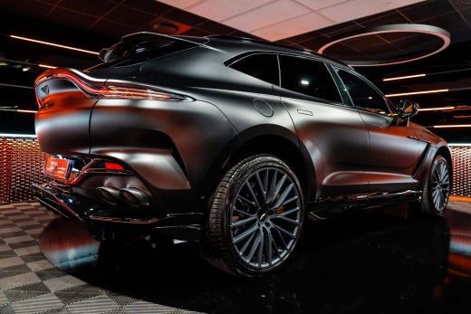 ASTON MARTIN DBX 707 4.0 V8