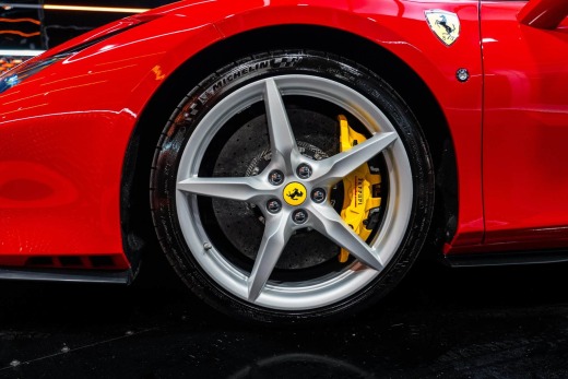 FERRARI F8 TRIBUTO 3.9 720 DCT