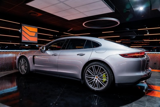 PORSCHE PANAMERA 4 E-HYBRIDE 462 PDK8