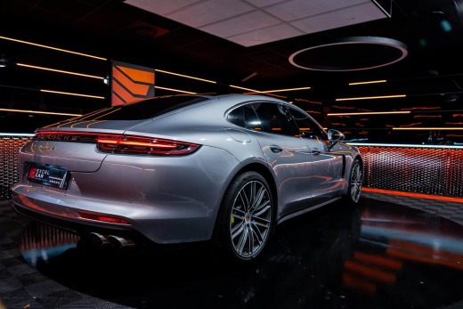 PORSCHE PANAMERA 4 E-HYBRIDE 462 PDK8