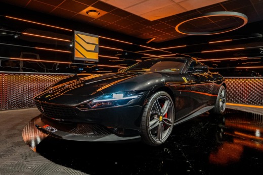 FERRARI ROMA COUPÉ 3.9 V8 620 DCT