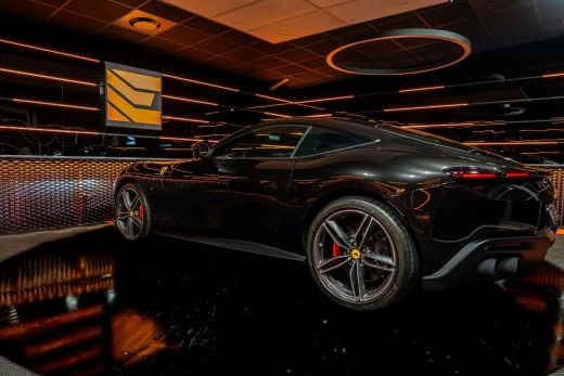 FERRARI ROMA COUPÉ 3.9 V8 620 DCT