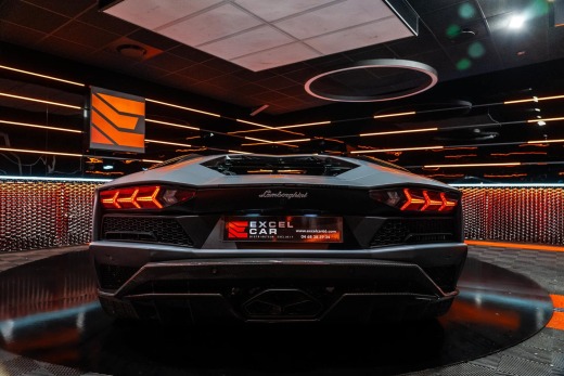LAMBORGHINI AVENTADOR S COUPE 6.5L V12 740CH