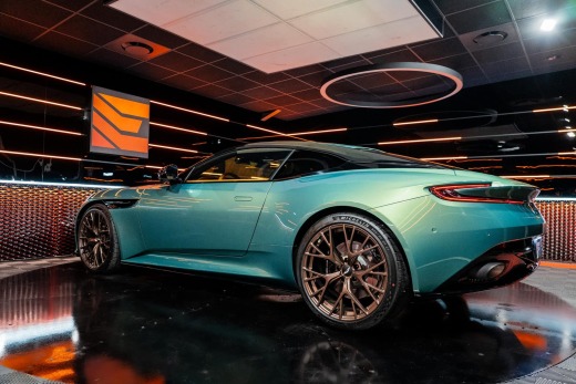 ASTON MARTIN DB12 4.0 V8 680 BVA8