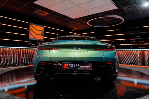 ASTON MARTIN DB12 4.0 V8 680 BVA8