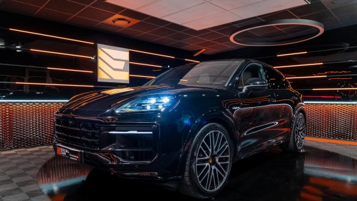 PORSCHE CAYENNE COUPÉ S E-HYBRID 519CH