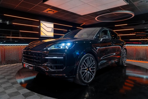 PORSCHE CAYENNE COUPÉ S E-HYBRID 519CH