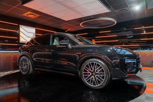 PORSCHE CAYENNE COUPÉ S E-HYBRID 519CH