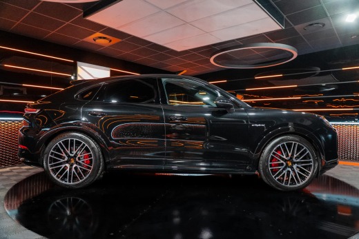 PORSCHE CAYENNE COUPÉ S E-HYBRID 519CH
