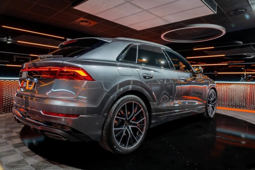AUDI Q8 55 TFSI-E 394CH S LINE QUATTRO TRIPTRONIC 8