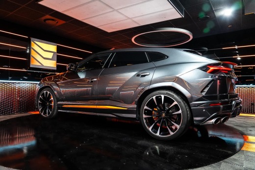 LAMBORGHINI URUS 4.0 V8 650