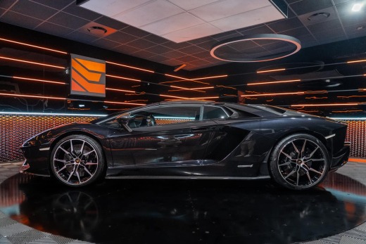 LAMBORGHINI AVENTADOR S ROADSTER 6.5 V12 740CH