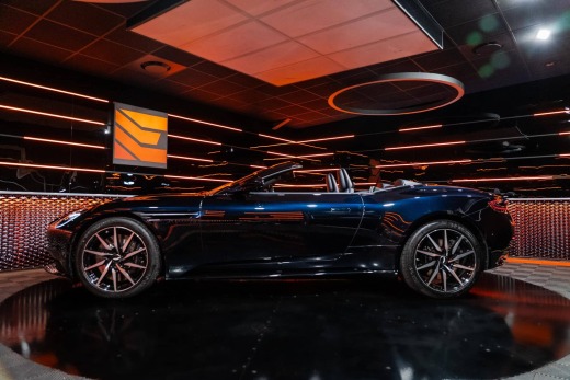 ASTON MARTIN DB11 VOLANTE V8 4.0L 510
