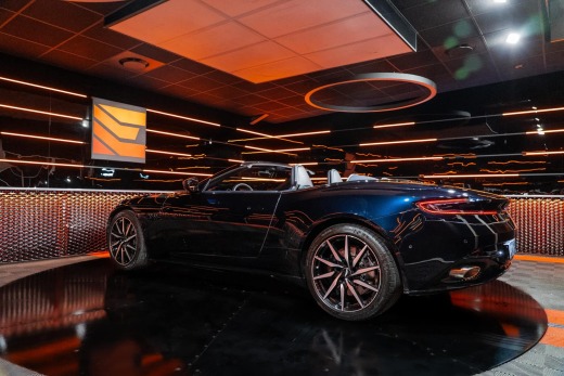 ASTON MARTIN DB11 VOLANTE V8 4.0L 510