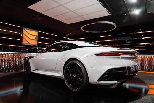 ASTON MARTIN DBS SUPERLEGGERA 5.2 V12 725CH