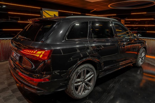 AUDI Q7 55 3.0 TFSIe QUATTRO S LINE FACELIFT