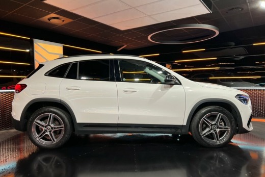 MERCEDES GLA 250E AMG LINE 8G-DCT