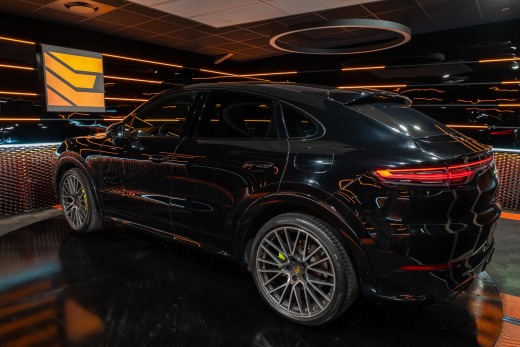 PORSCHE CAYENNE COUPE E-HYBRID 462 TIPTRONIC 8