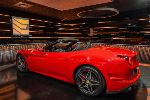 FERRARI CALIFORNIA T 3.9L V8 560 HANDLING SPECIALE