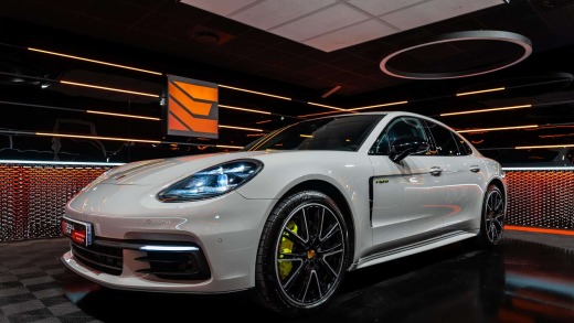 PORSCHE PANAMERA 4 E-HYBRIDE 462ch