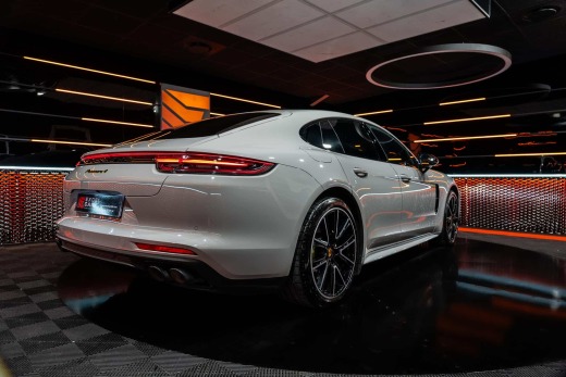 PORSCHE PANAMERA 4 E-HYBRIDE 462ch