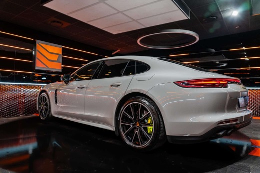 PORSCHE PANAMERA 4 E-HYBRIDE 462ch