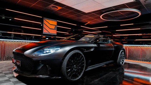 ASTON MARTIN DBS ULTIMATE VOLANTE V12 770