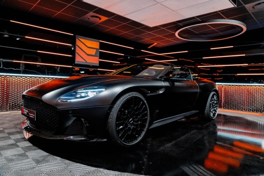 ASTON MARTIN DBS ULTIMATE VOLANTE V12 770