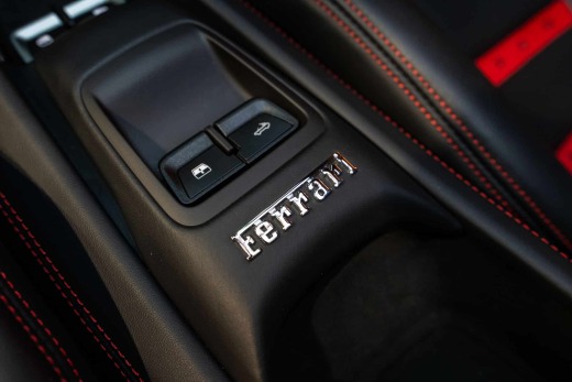 FERRARI F8 SPIDER 3.9l V8 720ch