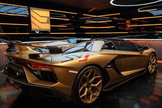 LAMBORGHINI AVENTADOR SVJ ROADSTER 6.5 V12 770 CH