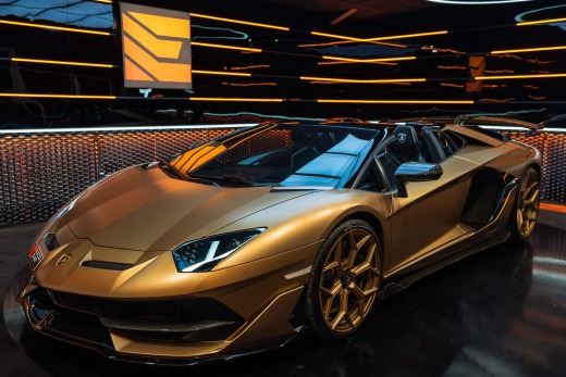 LAMBORGHINI AVENTADOR SVJ ROADSTER 6.5 V12 770 CH