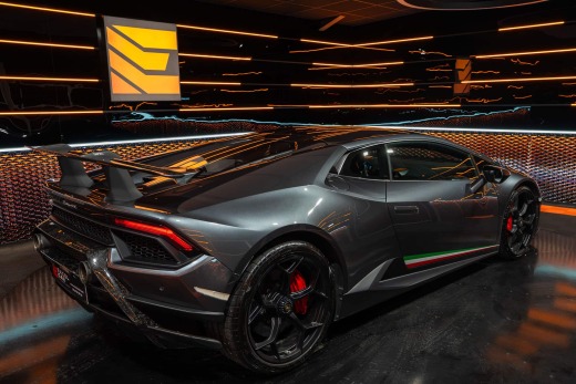 LAMBORGHINI HURACAN PERFORMANTE LP 640-4