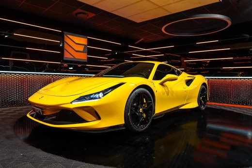 FERRARI F8 TRIBUTO 3.9L V8 720CH DCT