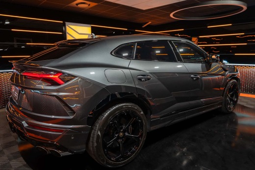LAMBORGHINI URUS 4.0L V8 650CH