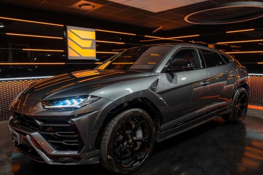 LAMBORGHINI URUS 4.0L V8 650CH