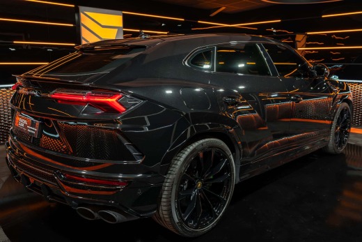 LAMBORGHINI URUS 4.0l V8 650ch