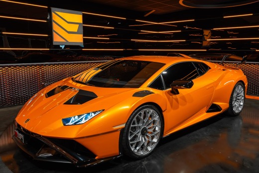 LAMBORGHINI HURACAN STO 5.2 V10 640