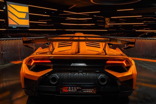 LAMBORGHINI HURACAN PERFORMANTE LP-640-4