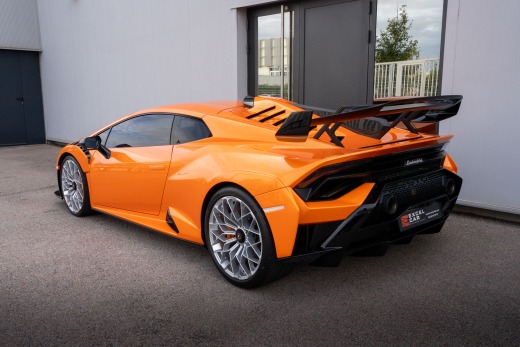 LAMBORGHINI HURACAN STO 5.2 V10 640