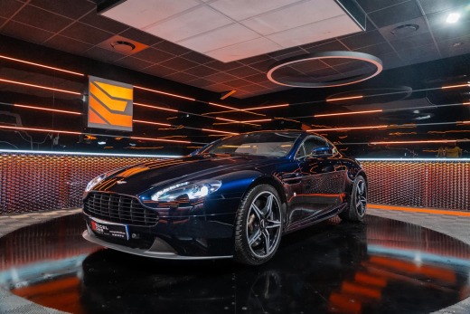 ASTON MARTIN V8 VANTAGE COUPE 4.7L 426 SPORTSHIFT II