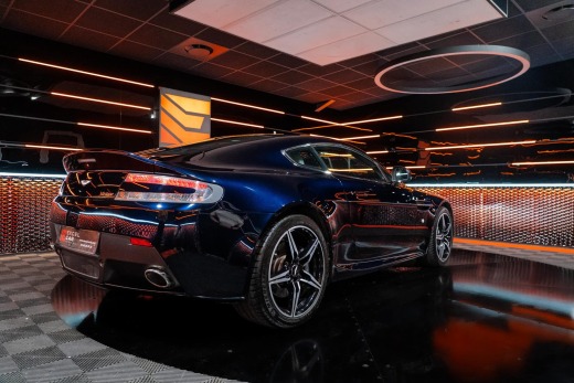 ASTON MARTIN V8 VANTAGE COUPE 4.7L 426 SPORTSHIFT II