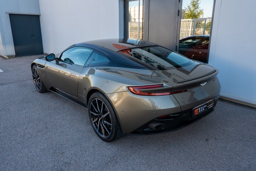 ASTON MARTIN V12 VANTAGE ROADSTER 5.2L 700ch