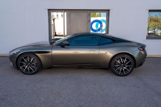 ASTON MARTIN V12 VANTAGE ROADSTER 5.2L 700ch